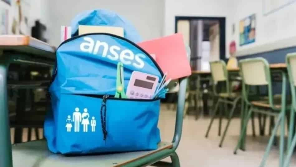 ANSES entrega la ayuda escolar a AUH con el inicio de las clases 2025