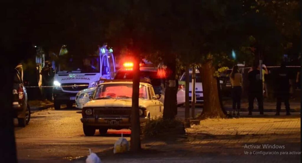 Conmoción en La Plata: una nena de 7 años murió al tirarse de un auto en movimiento durante un violento robo