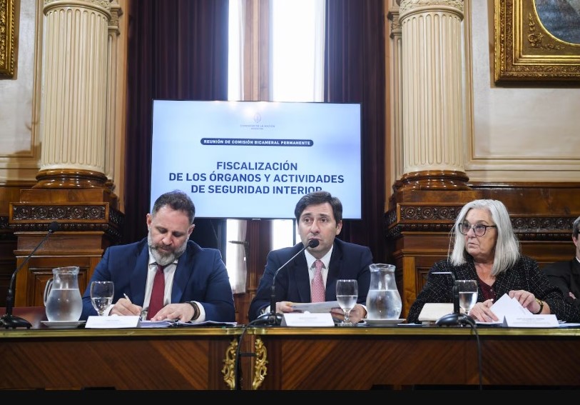Unión por la Patria busca derogar los DNU de Milei sobre fuerzas de seguridad y llevar el debate al Congreso