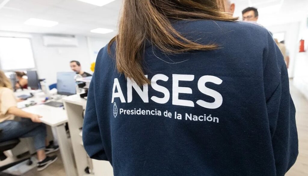 ANSES: la medida de Milei sobre el calendario de pago que favorece a los jubilados en agosto